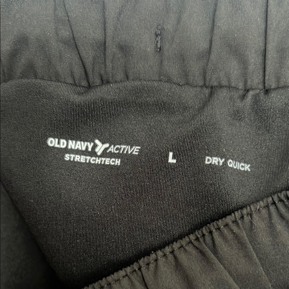 Old Navy Black Athletic Shorts Lightweight and Comfortable - Picture 2 of 4